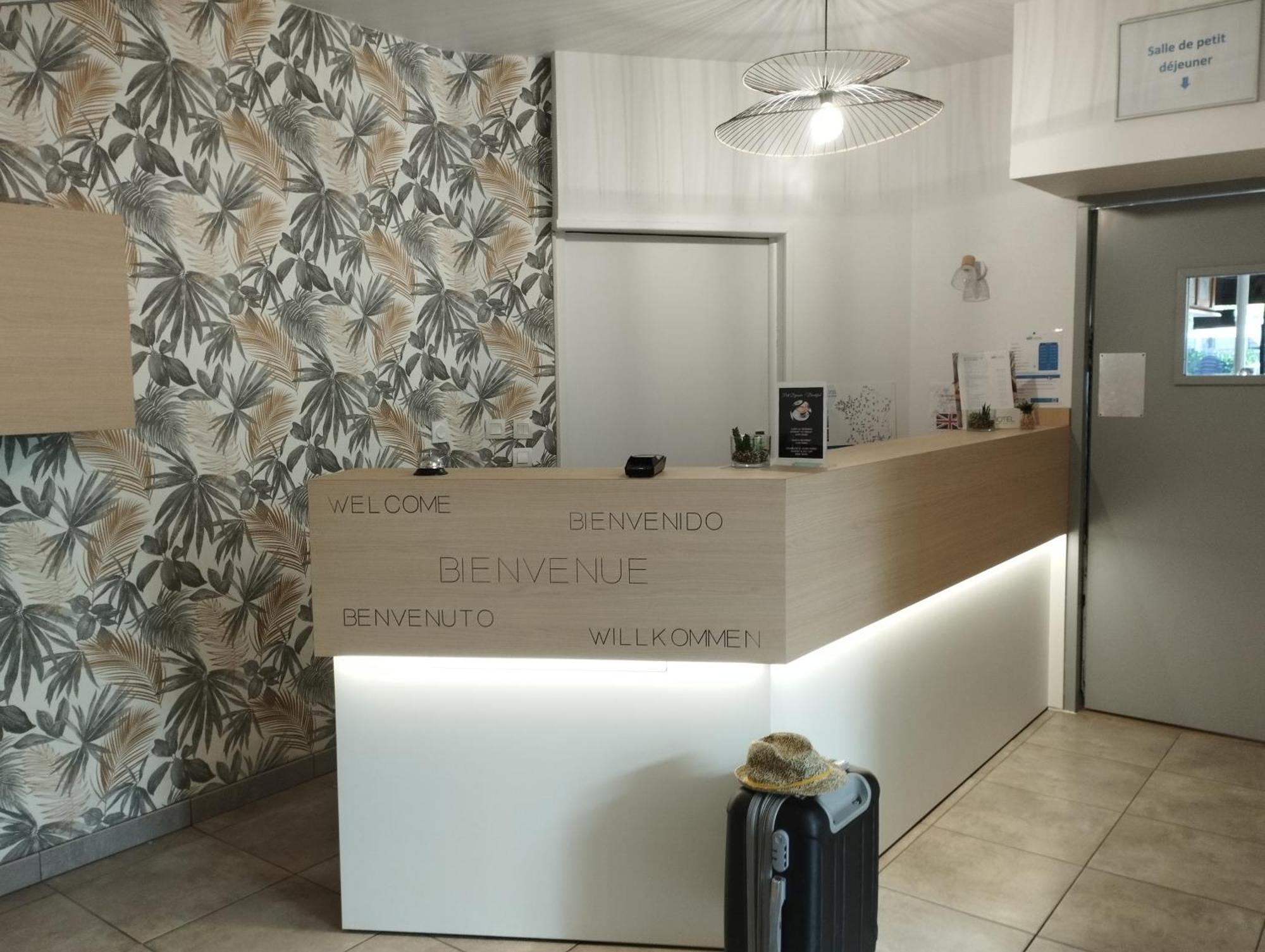 Brit Hotel Armor Guingamp Exterior foto