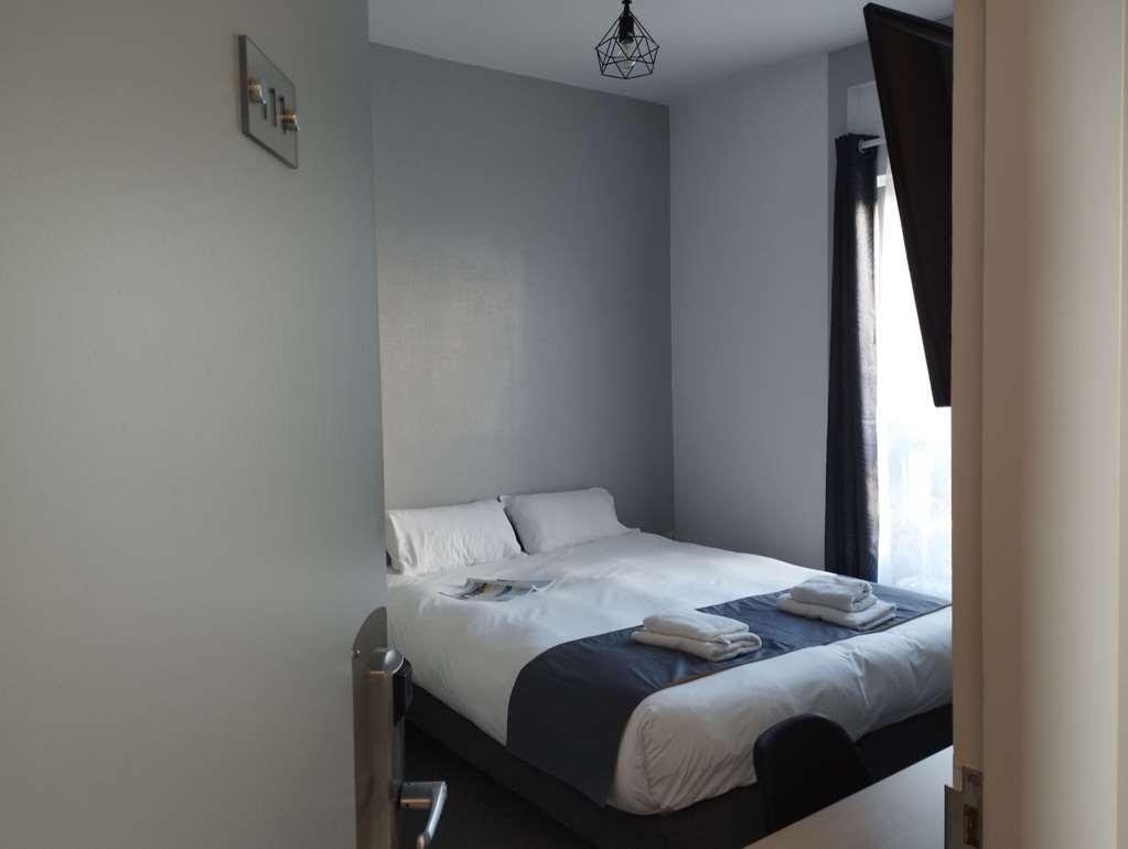 Brit Hotel Armor Guingamp Zimmer foto